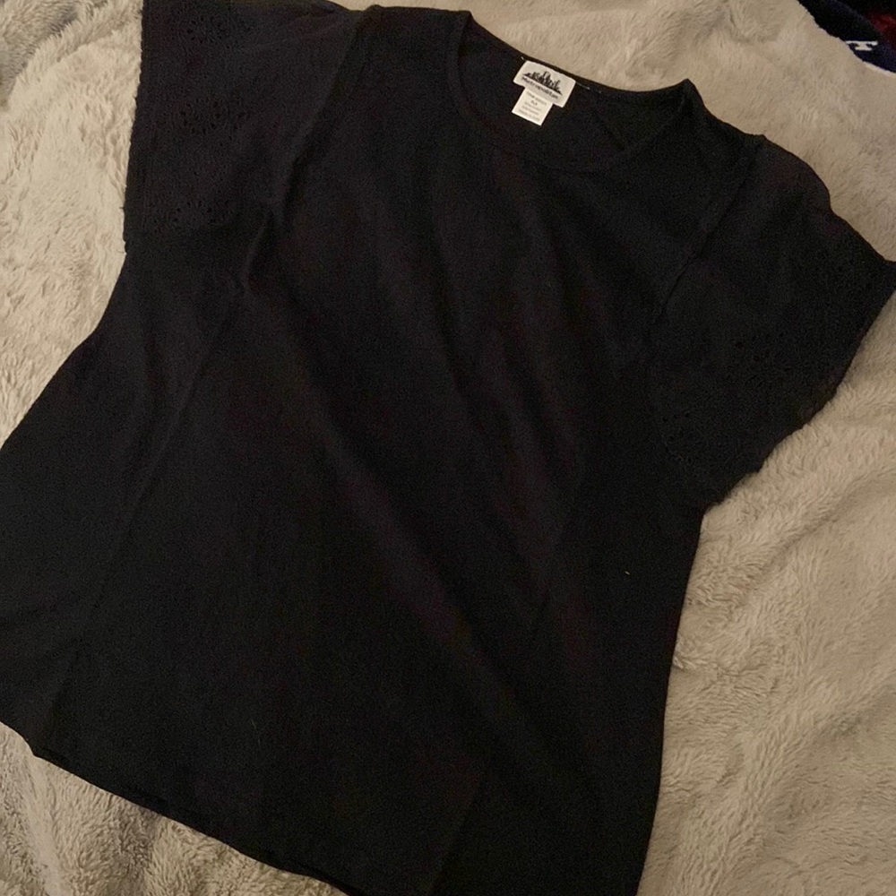 GOING OUT BLACK TOP